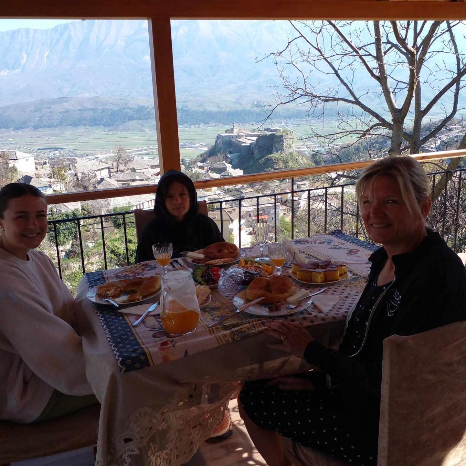 Guest House Hasko Gjirokastra Zewnętrze zdjęcie