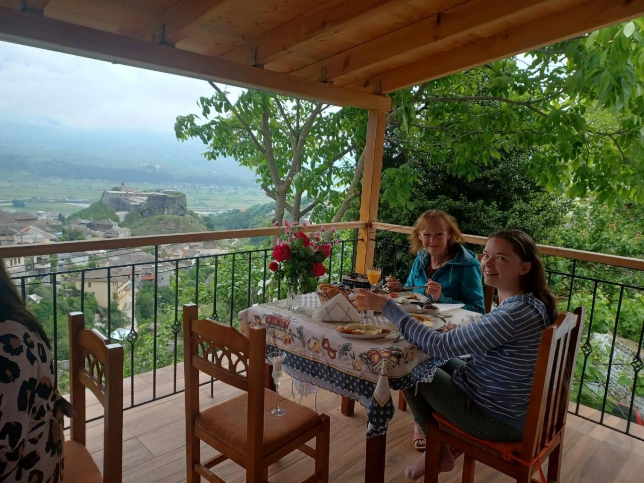 Guest House Hasko Gjirokastra Zewnętrze zdjęcie